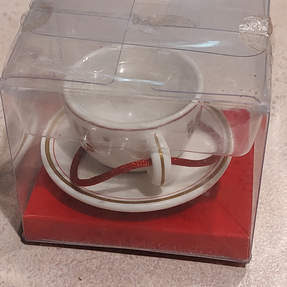 StarbucksWISHCHRISTMAS TreeTEACUP and attached  SAUCER ORNAMENT2006New - Picture 11 of 13